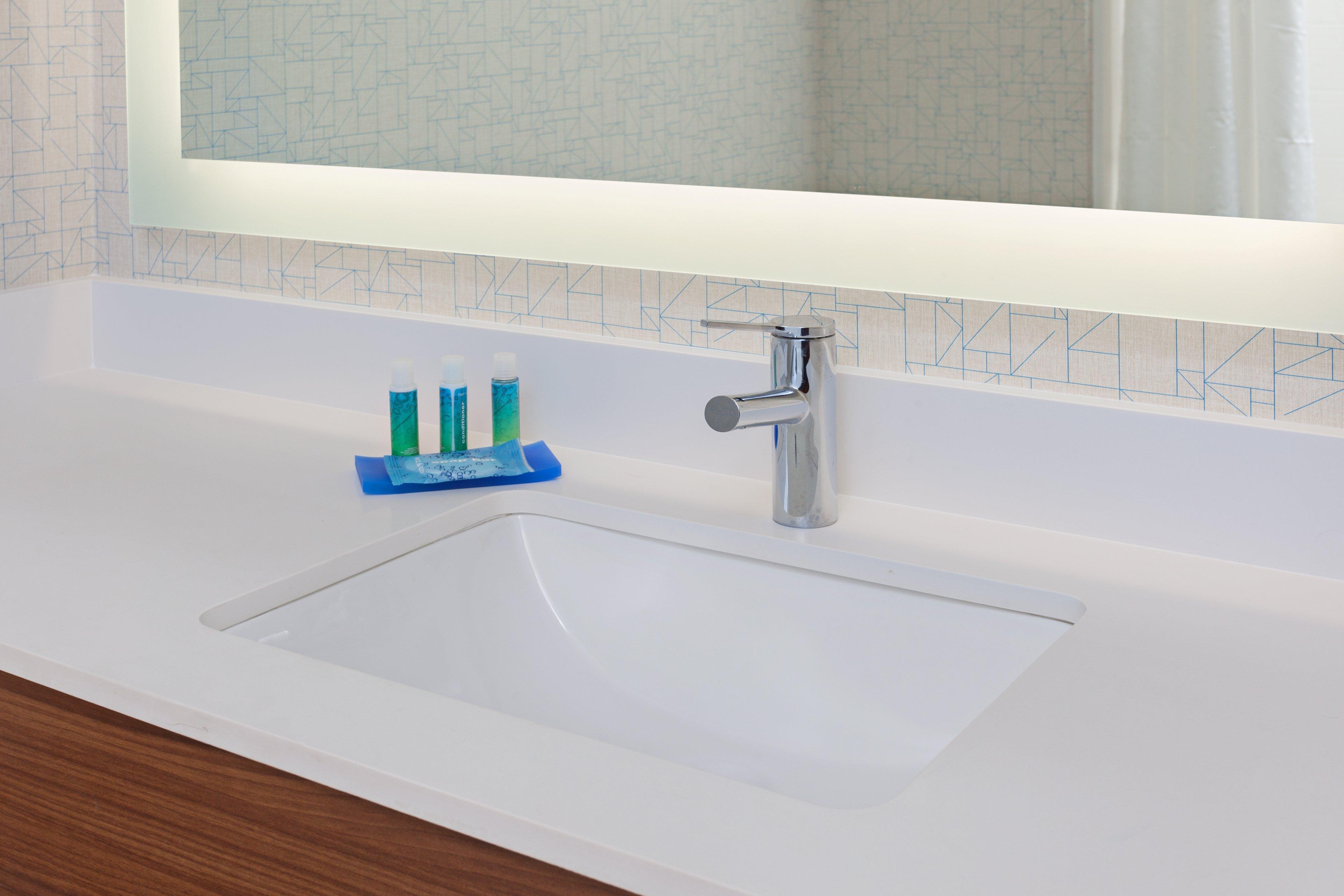 Holiday Inn Express Elk Grove West I-5 By Ihg Exteriör bild